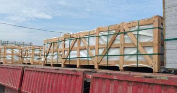 黄山 芝麻白花岗岩地铺石出口专车-泰国游