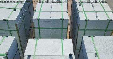 黄山 芝麻白花岗岩5公分地铺石 花岗岩厂家工厂装车日常