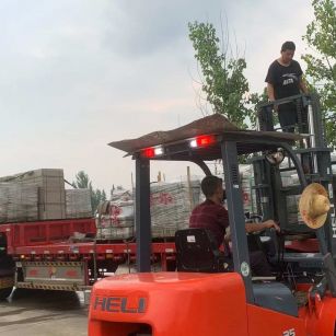 黄山 黄金麻冰裂纹，地铺石装车