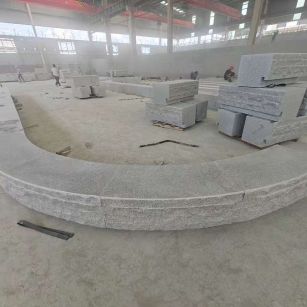 黄山 芝麻白异形坐凳，自然面光面弧形加工