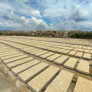 黄山 黄金麻荔枝面花岗岩石材地铺石防护中
