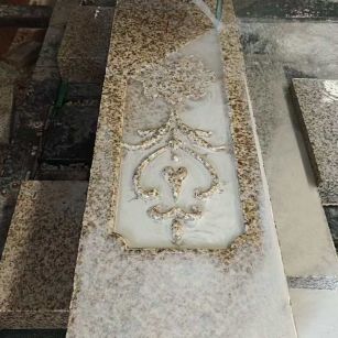 黄山 黄金麻花岗岩异形加工雕刻栏杆大柱