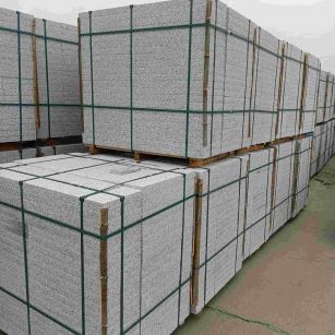 黄山 白麻花岗岩石材荔枝面地铺石（300*600*50）