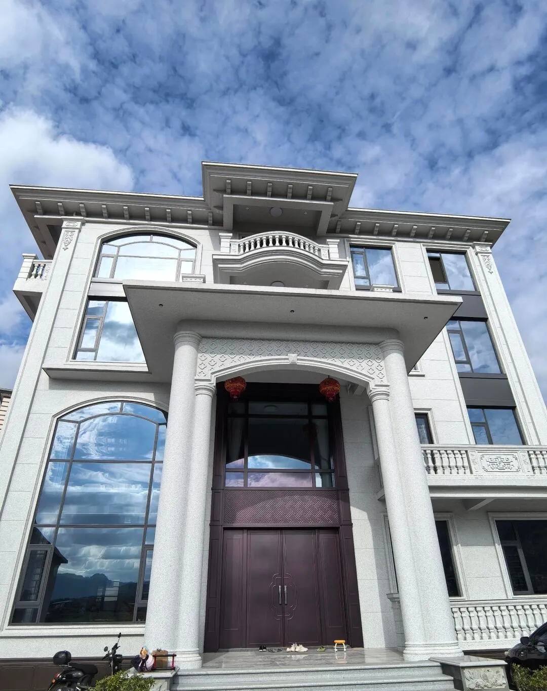 黄山白麻别墅外墙干挂石材效果示例