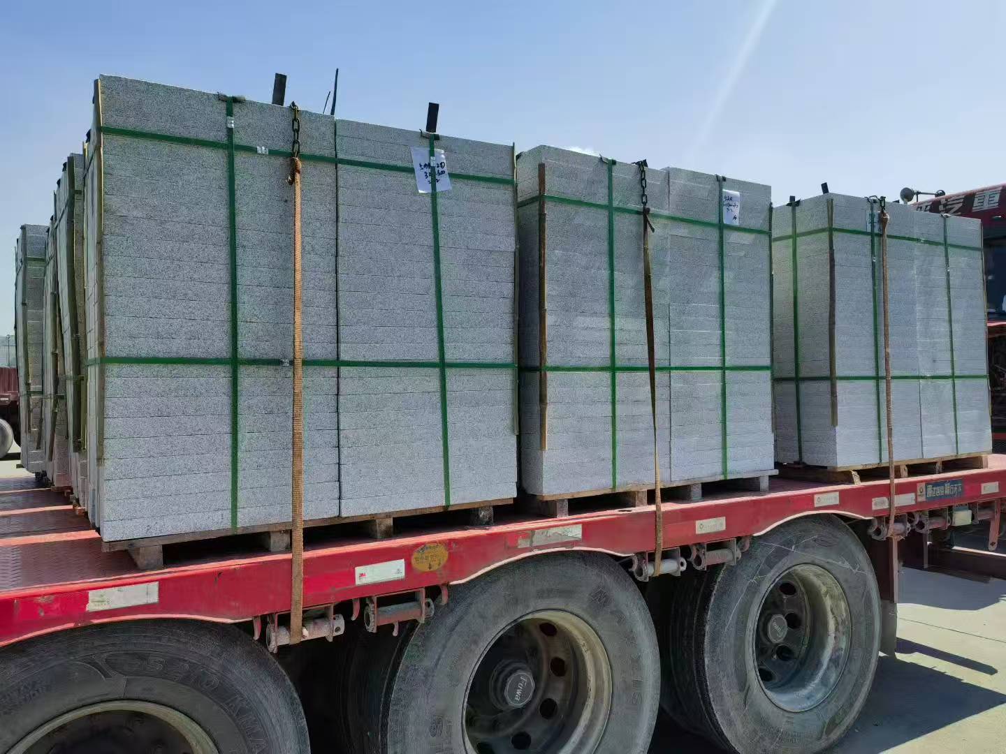 黄山芝麻白花岗岩出货日常地铺石