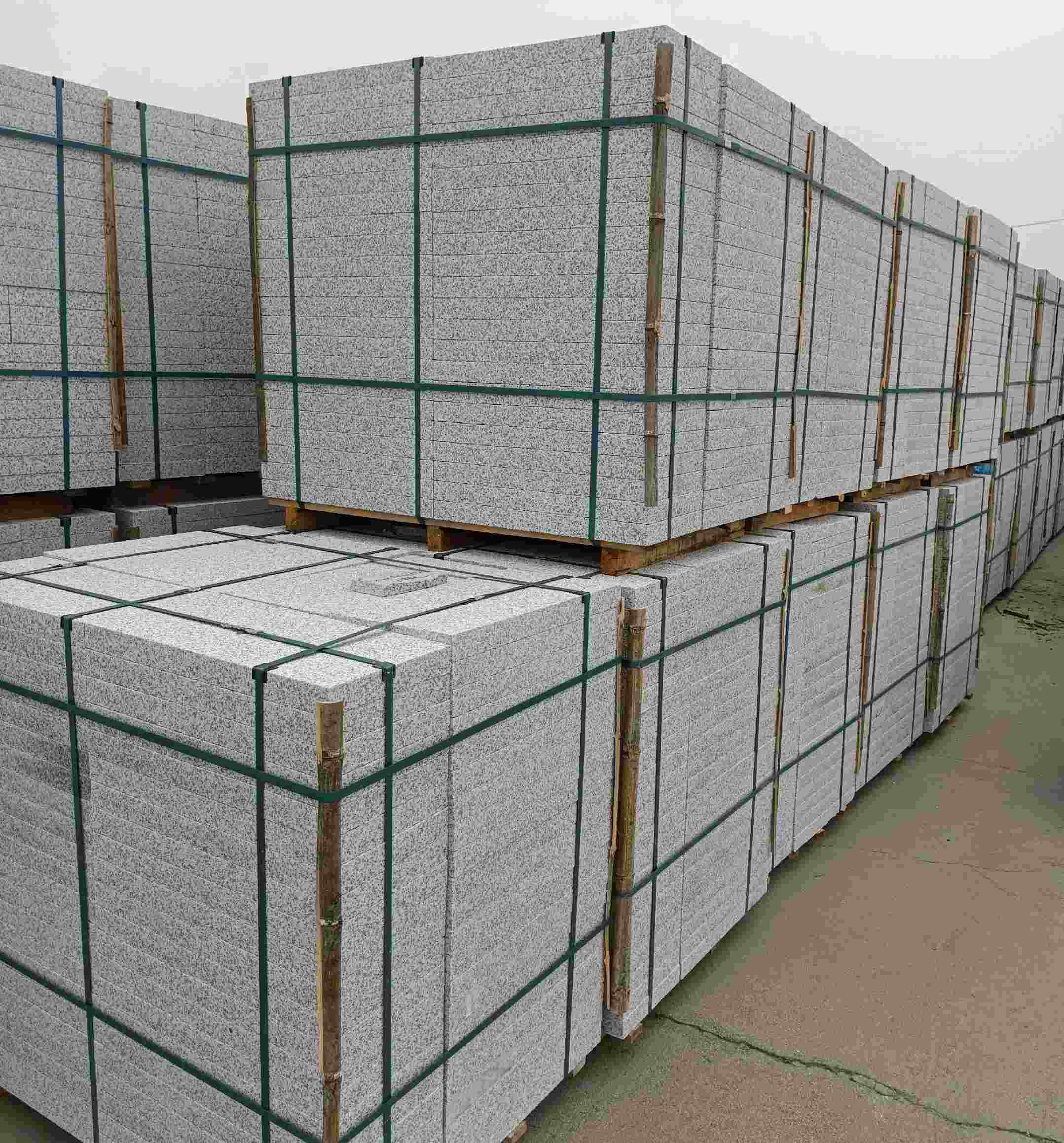 黄山 白麻花岗岩石材荔枝面地铺石（300*600*50）