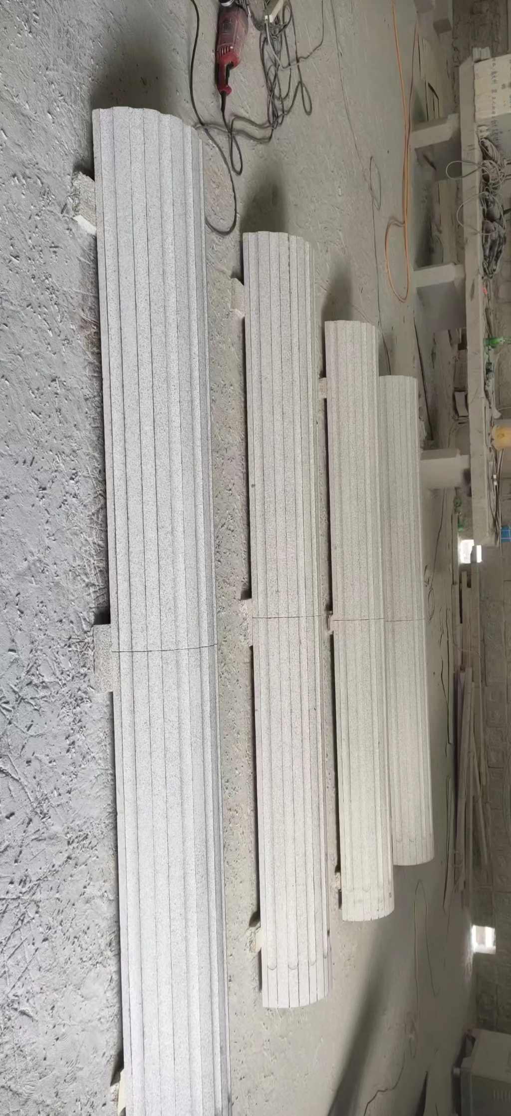 黄山 花岗岩厂家带你看白麻花岗岩门楼大柱柱皮