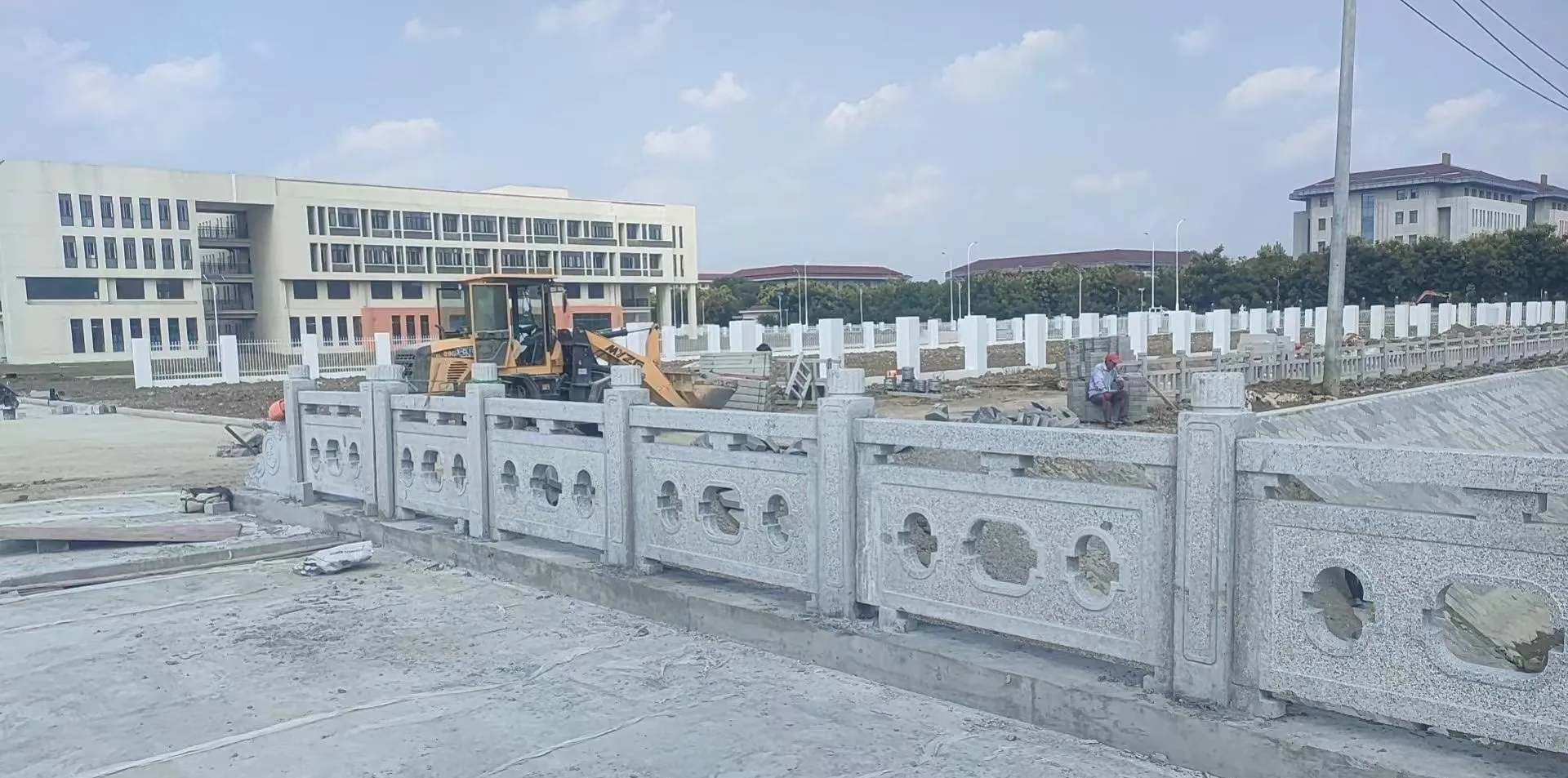 黄山 白麻花岗岩荔枝面河道栏杆