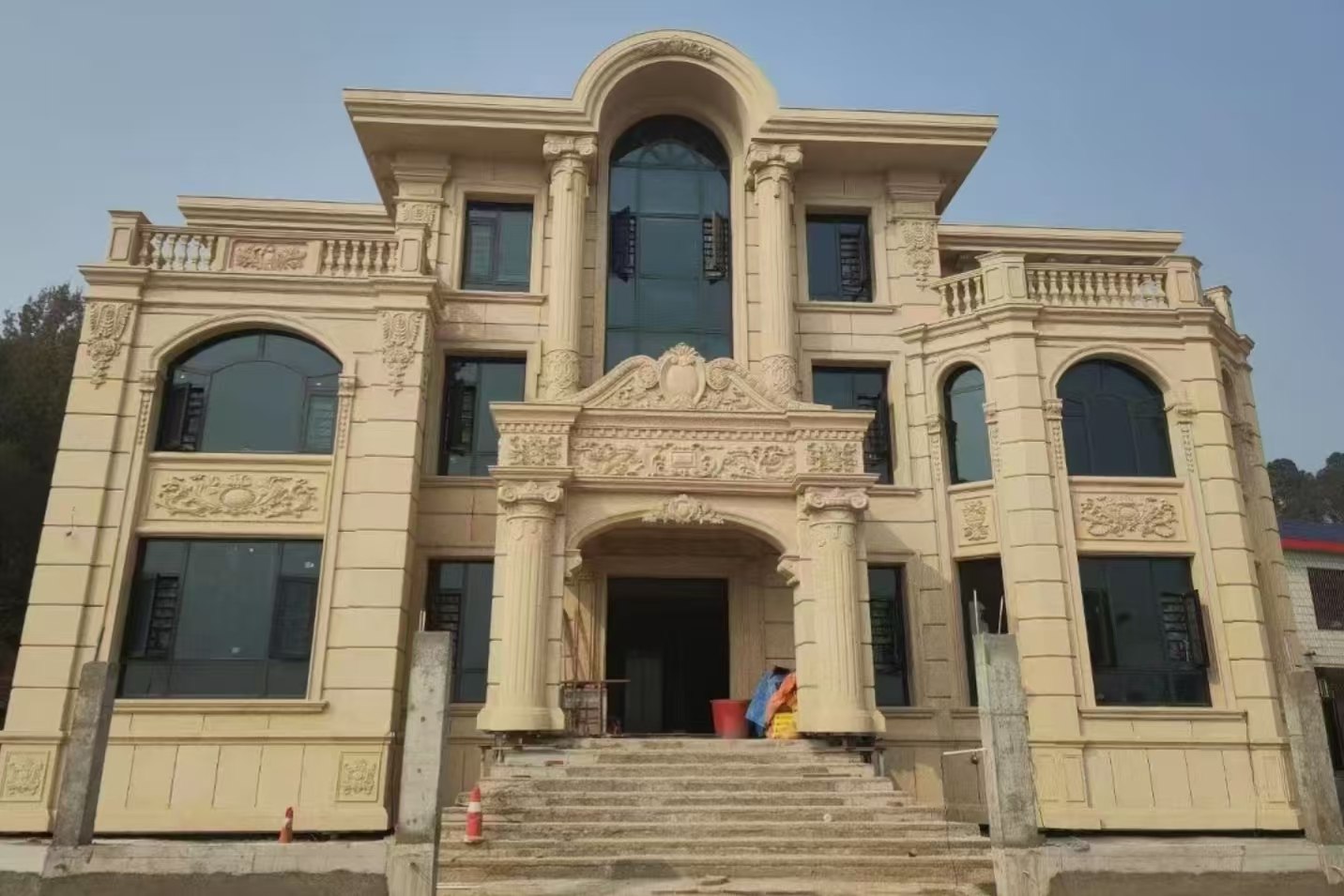 黄山 黄金麻花岗岩别墅外墙干挂