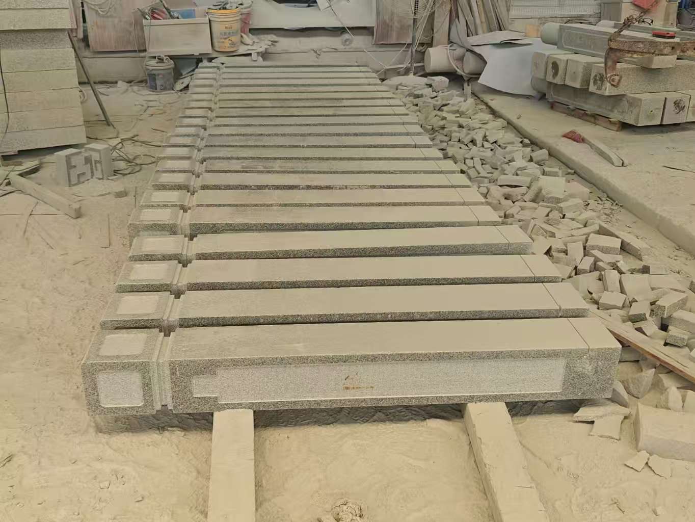 黄山 芝麻白异形加工雕刻-栏杆大柱，方柱